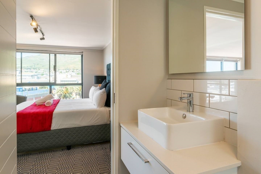 2 Bedroom Property for Sale in Woodstock Western Cape